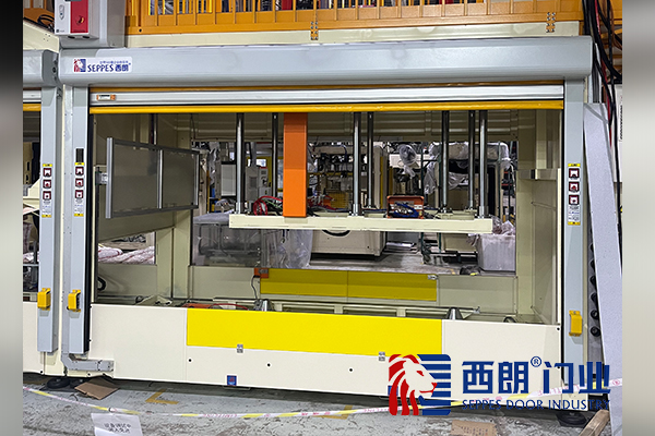南通某工廠安裝的防護(hù)安全門(mén)